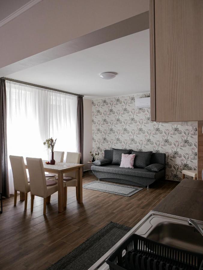 Varfal Apartman Eger Eksteriør billede