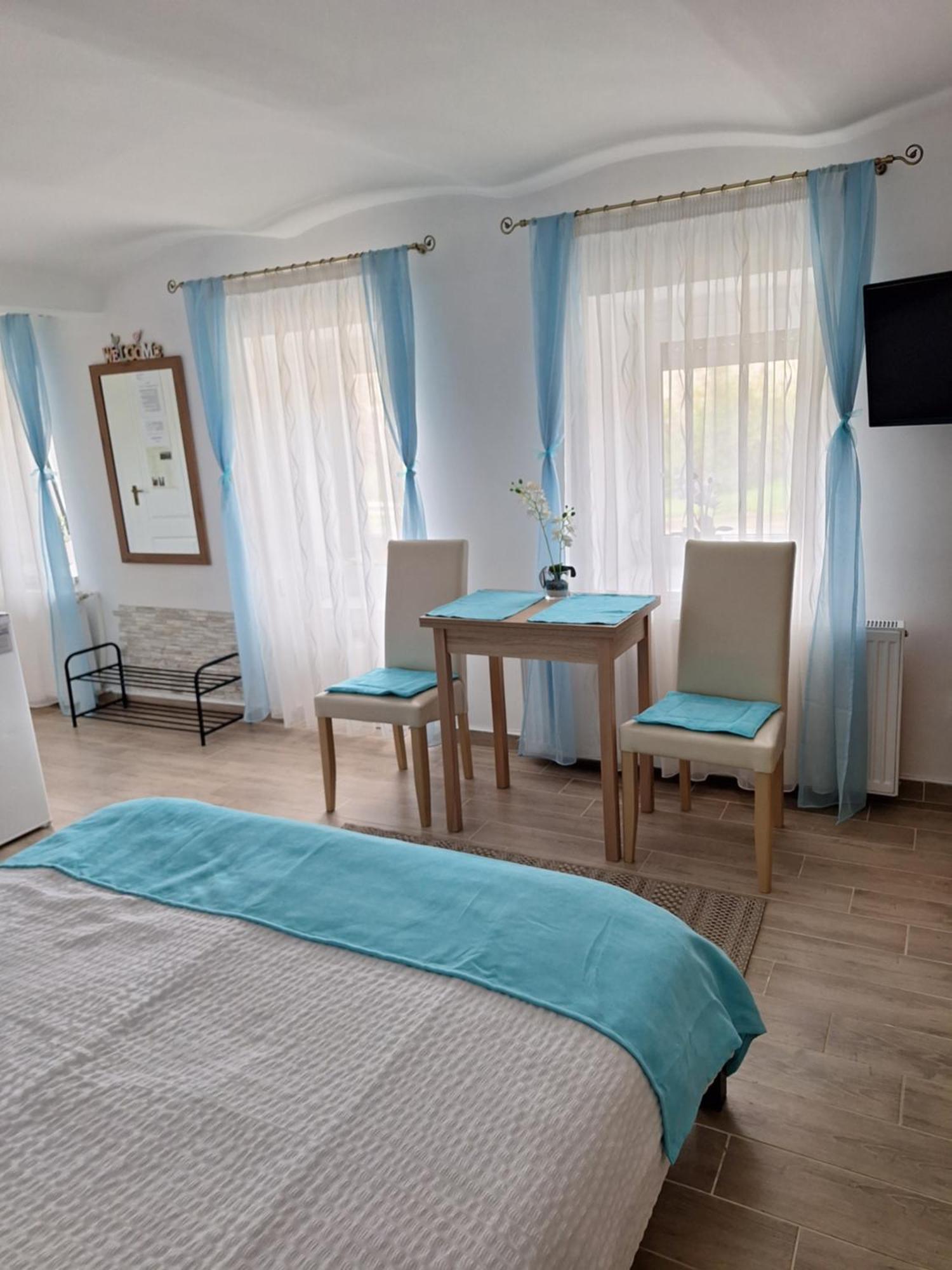 Varfal Apartman Eger Eksteriør billede